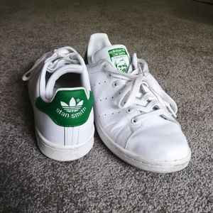 Women's Stan Smith addidas sneakers size 9